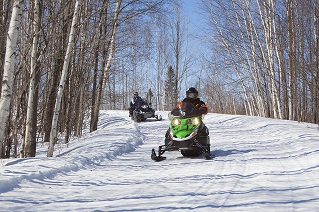 Snowmobiling5761_Small.jpg