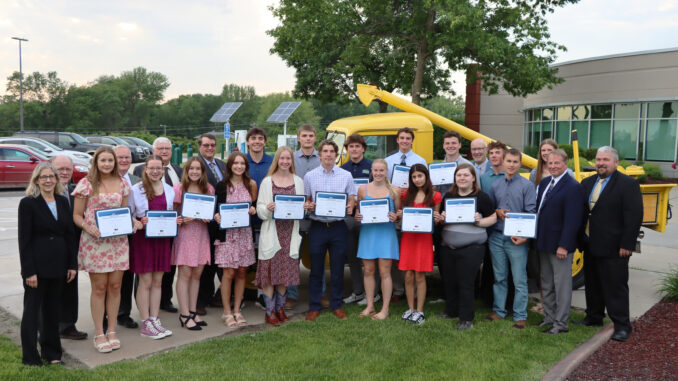 40-WH scholarships
